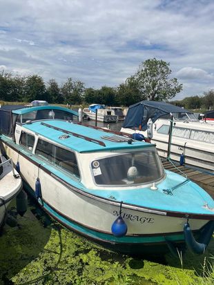 Dawncraft 25’ with 15hp Tohatsu outboard 