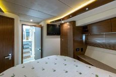 2013 Cruisers Yachts 45 Cantius