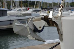 2020 Bavaria Vision 42 8