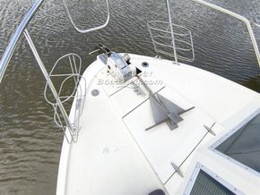 Fairline Mirage 29  - Foredeck