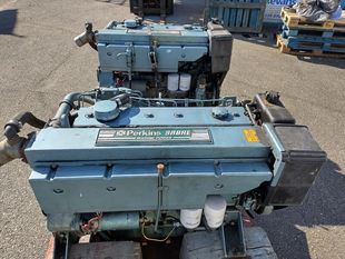 USED Perkins Sabre M130C 130hp Bobtail Marine Diesel Engine (Pair)