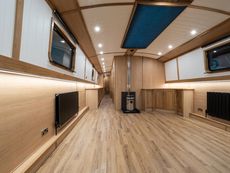 BESPOKE BOAT CO 65ft WIDEBEAM