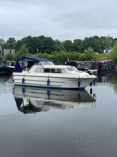 Atlanta 24 GRP River cruiser