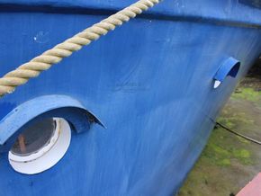 Houseboat purpose built 20m  - Hull Close Up