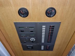 Boat electrical controls