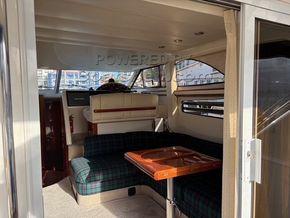 Fairline Phantom 42  - Interior