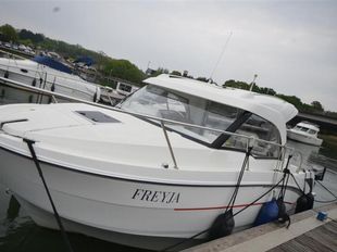 2017 Beneteau Antares 8 OB