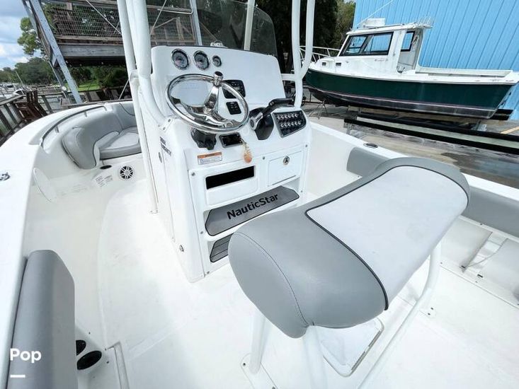 2022 Nauticstar 2102 legacy