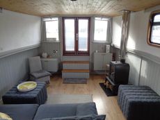 52x11 Wide beam with wheelhouse built 2009 by Maurice Hirst