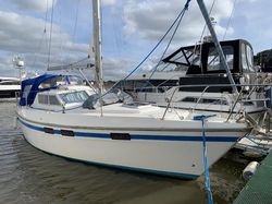 1987 Southerly 100 Lift Keel Cruiser