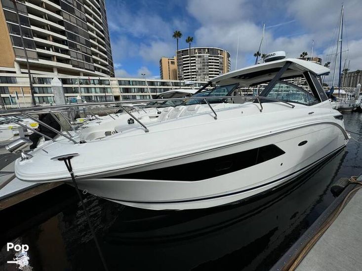 2021 Sea Ray 320 sundancer