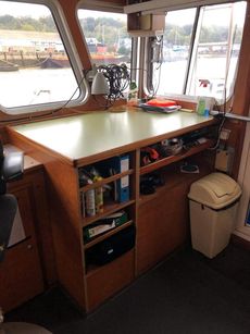 WELL MAINTAINED SINGLE SCREW TUG FOR SALE