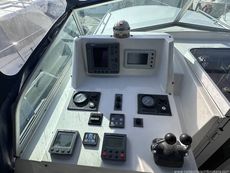 2001 Aquastar 38