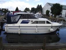 1983 Princess 25
