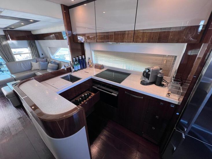2017 Fairline Squadron 65   4 Cabin Layout  Gyro Stabilisation