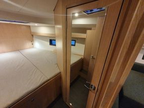 2025 Bavaria C42 18