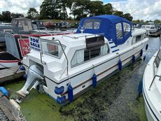 Viking 32 Narrow Boat style cruiser