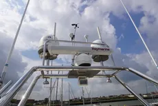 2005 Four Winns Horizon 240