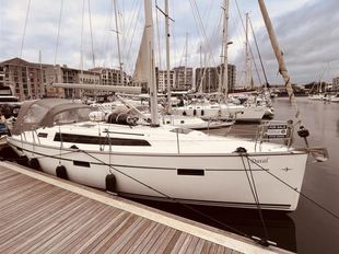 2017 Bavaria Cruiser 37