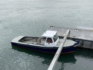 8M Work boat