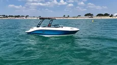 2021 Sea Ray 230SPX