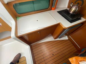 Beneteau Antares 710  - Galley
