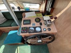 1980 Comanche 32 Motor Sailer