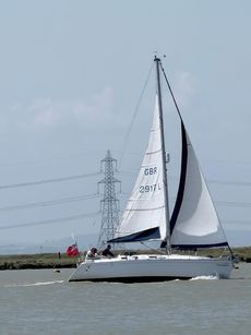 Beautifully maintained Dufour 32 Classic wheel steering shoal draft
