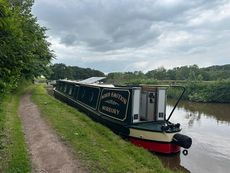 Stunning 57' Narrowboat (refitted)