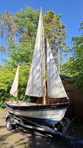 Drascombe lugger 