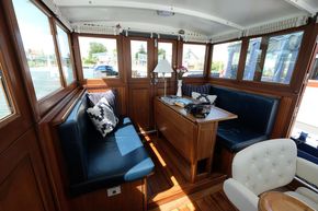 Please note: The blue leather seating has recently been replaced with cream leather (photo to be updated)