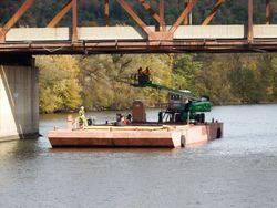 100' x 34' x 7' Barge for Charter