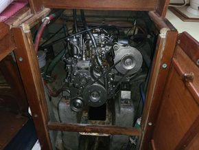 Twister 28  - Engine