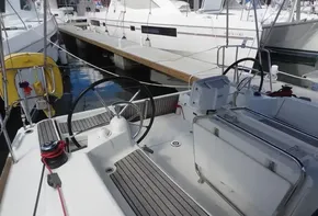2017 Jeanneau Sun Odyssey 389 sailboat cockpit with dual steering wheels.