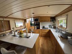 Deep End, 60ft Collingwood Widebeam 