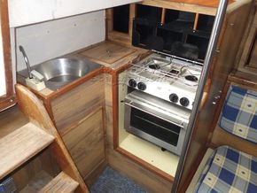 Moody 30 Sailing Yacht - Galley