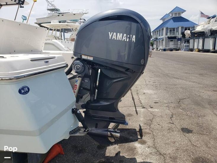 2022 Robalo 246 cayman