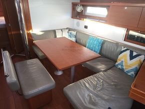 Beneteau Oceanis 45  - Interior