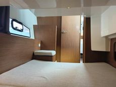 2021 Jeanneau Merry Fisher 1095  Flybridge