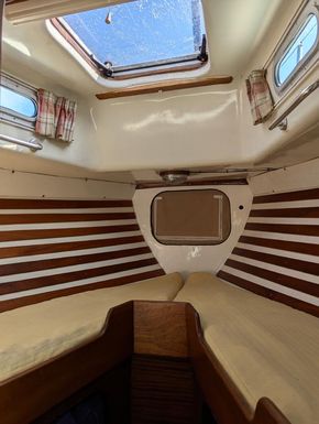 Fwd Cabin & Bunks