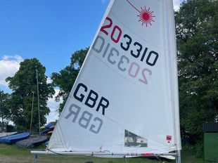 Laser dinghy (hull number 198165)