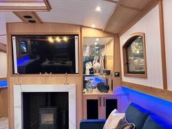 Custom Houseboats - Your Size Your Way