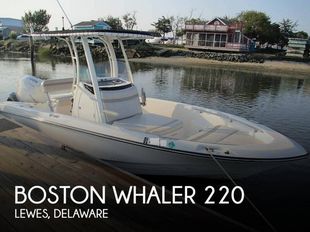 2023 Boston Whaler 220 DAUNTLESS