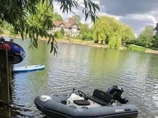 2018 Brig Falcon 330