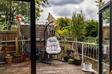 Idyllic Spacious Houseboat &ndash; Swan Island &ndash; Full Residential Mooring