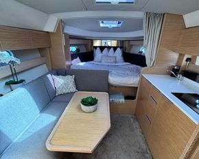 2022 Bavaria S33 Open 8