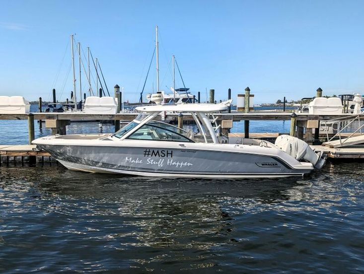 2016 Boston Whaler vantage 32