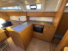 2015 Bavaria Cruiser 37