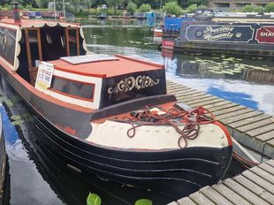 'Collie Glen' Tug Front Narrowboat