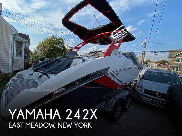 2018 Yamaha 242 x